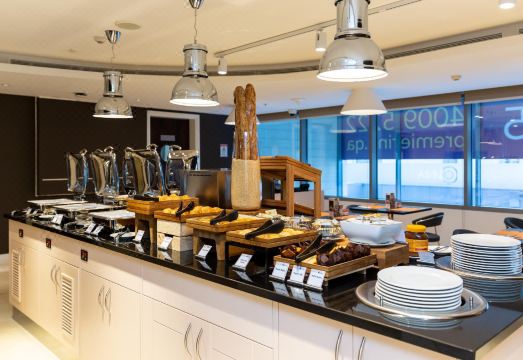 프리미어 인 도하 에어포트 호텔