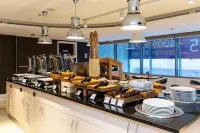 Premier Inn Doha Airport - breakfast