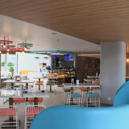 Pop! Hotel Solo