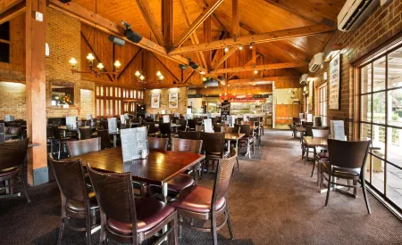 Nightcap at Macquarie Inn Отели в г. Даббо