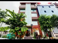 Treebo Silver Stallion