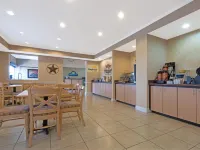 Days Inn by Wyndham Copperas Cove - breakfast