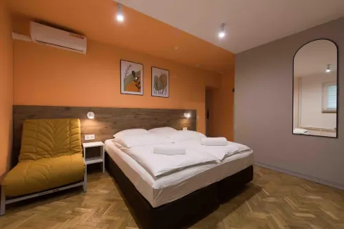 Urban Rooms - 2-Star