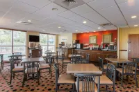 Days Inn & Suites by Wyndham Fort Pierce I-95 - petit déjeuner