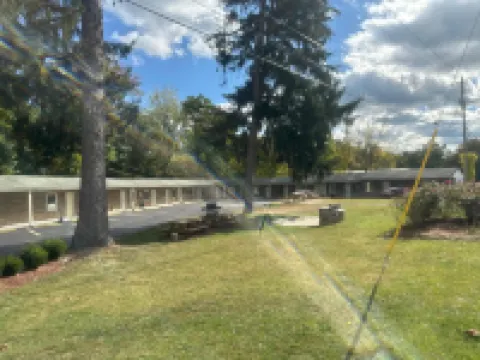 Whispering Pines Motel