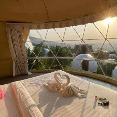 Stratus Resort