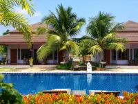 Waterside Resort - Pools