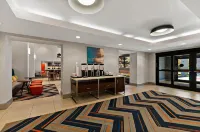 Hampton Inn & Suites by Hilton Fort Belvoir Alexandria South - parking