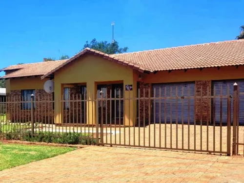 Ikhanda Guesthouse - Pet friendly