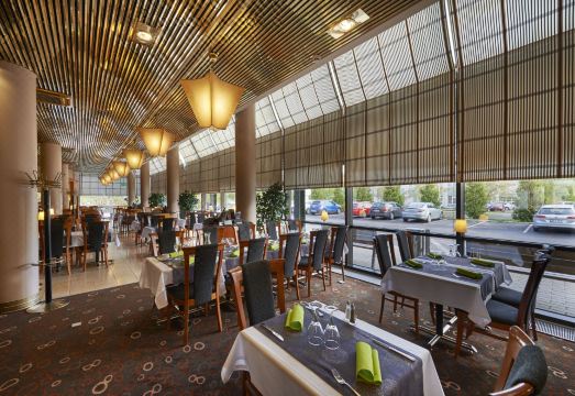 4. 홀리데이 인 헬..