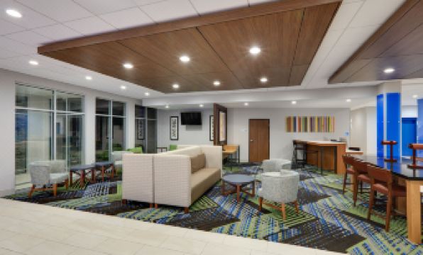 Holiday Inn Express & Suites DALLAS NW HWY - LOVE FIELD by IHG