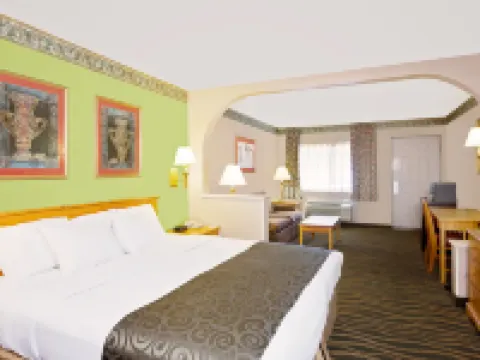 Days Inn & Suites by Wyndham Starkville Hotels in Starkville