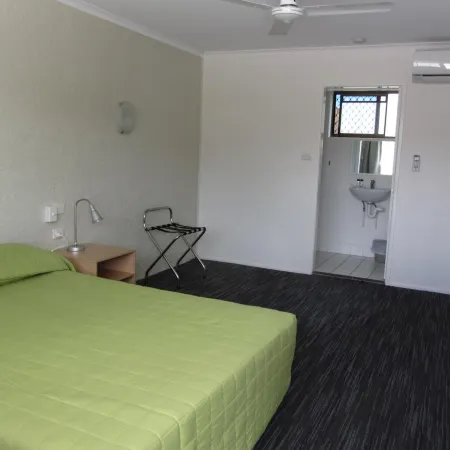 Urangan Motor Inn