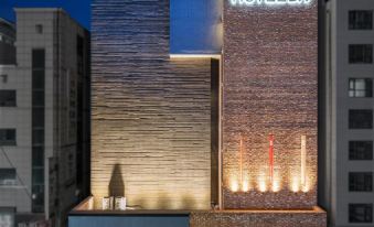 Hotel March