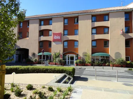 Ibis Carcassonne Centre la Cité Отели в г. Каркасон