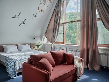 Никола-Листвянка Отели рядом с достопримечательностью «Три измерения»