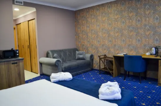 Есенин Отели в г. 