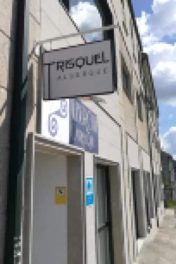 Albergue O Trisquel Hotels in 