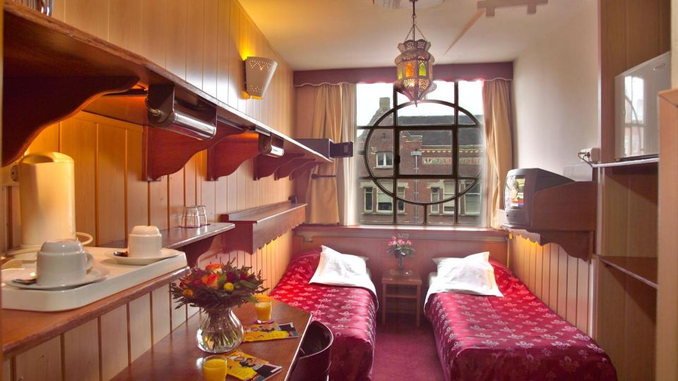 Nadia Hotel