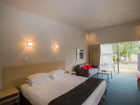 The Claremont Motel Hotels in Martinborough