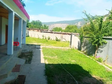 Tourist Guest House Отели в г. Ayun