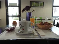 The Originals City, Hotel Novella Premium, Nantes Est - Breakfast