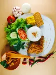 Ati Tentrem Guesthouse - breakfast