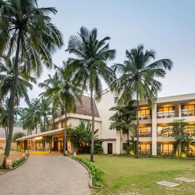 Silver Waves Resort & Spa - Daman Hotels near Devka Beach