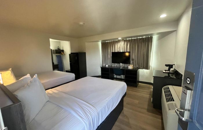 Studio 6 Suites Escondido CA