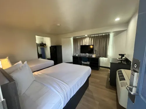 Studio 6 Suites Escondido CA
