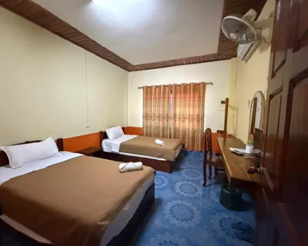 Oudomphone Guesthouse 2 โรงแรมในห้วยทราย