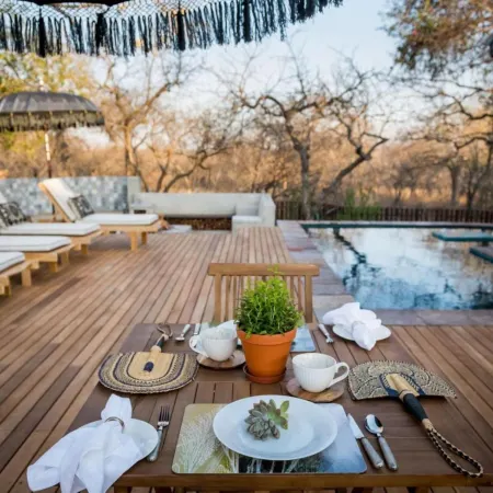 Safari Moon Luxury Bush Lodge