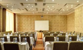 The White Rhino Hotel