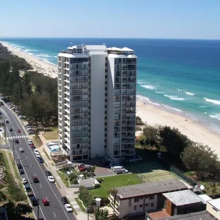 Golden Sands on the Beach - Absolute Beachfront Apartments