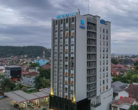 โรงแรมบาติกา ลัมปุง โรงแรมในEngal