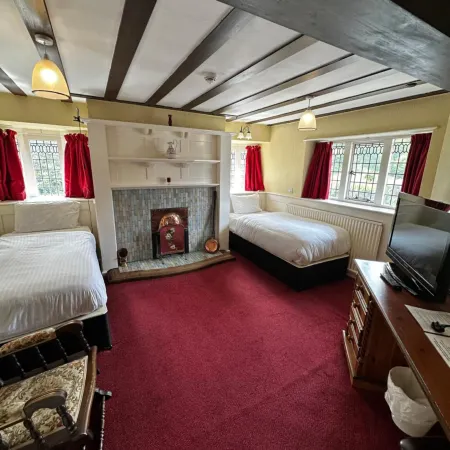 Barons Court Hotel