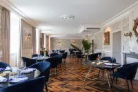 Le Clos Alice Hôtels à : Poligny