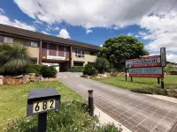 Leichhardt Motor Inn - parkir