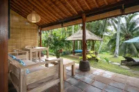 Green Sari Private Villa Hotels near Sambahan