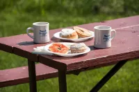 Travelers Rest Motel - breakfast