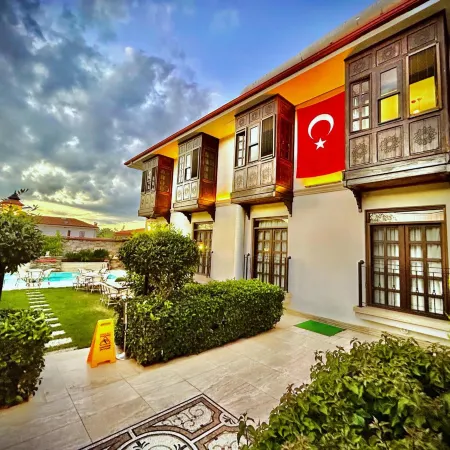 Livia Garden Hotel