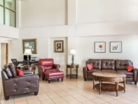 Ramada by Wyndham Luling Hotels in Luling