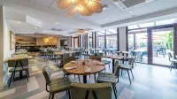 Domaine de la Foret D’Orient Hotel Restaurant Spa & Golf - servizio colazione