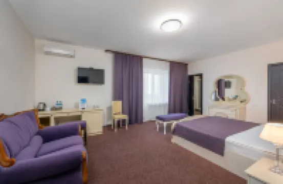Ukraina Hotel