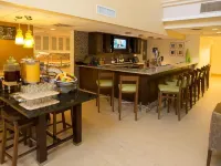 Hilton Garden Inn Dallas/Market Center - bar