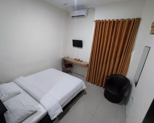 Hotel Prasasti Pacitan Ξενοδοχεία στην πόλη Pacitan