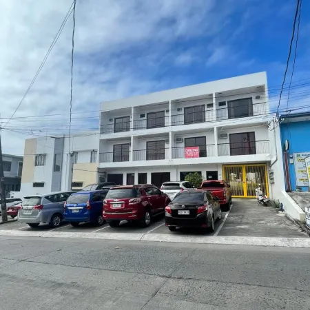 The Palines Apartment Hotel - Muntinlupa Near Evia