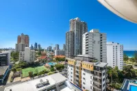 Victoria Square Apartments - Mountain view