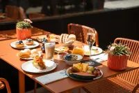 Hotel Sanglier - breakfast