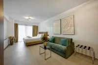 Bronze Suites - Condos